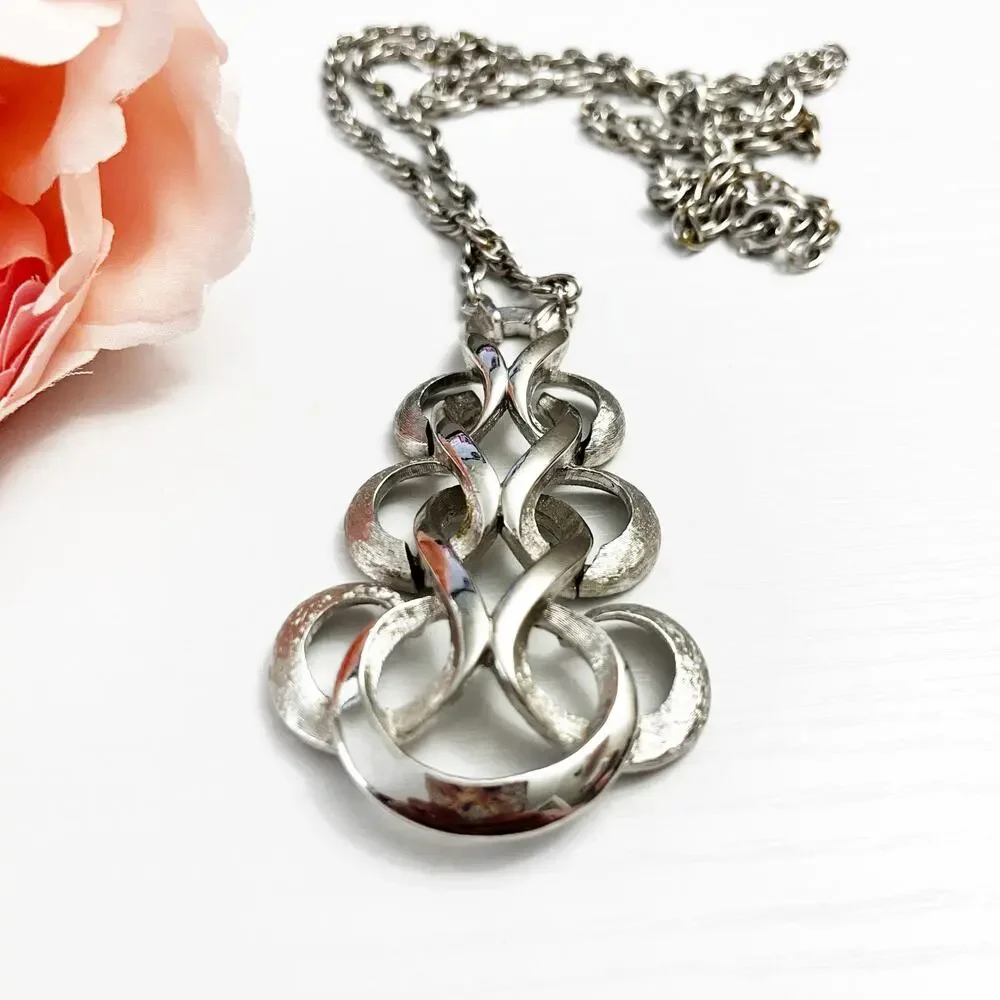 Crown Trifari Vintage Silver Braided Swirl Pendant Necklace